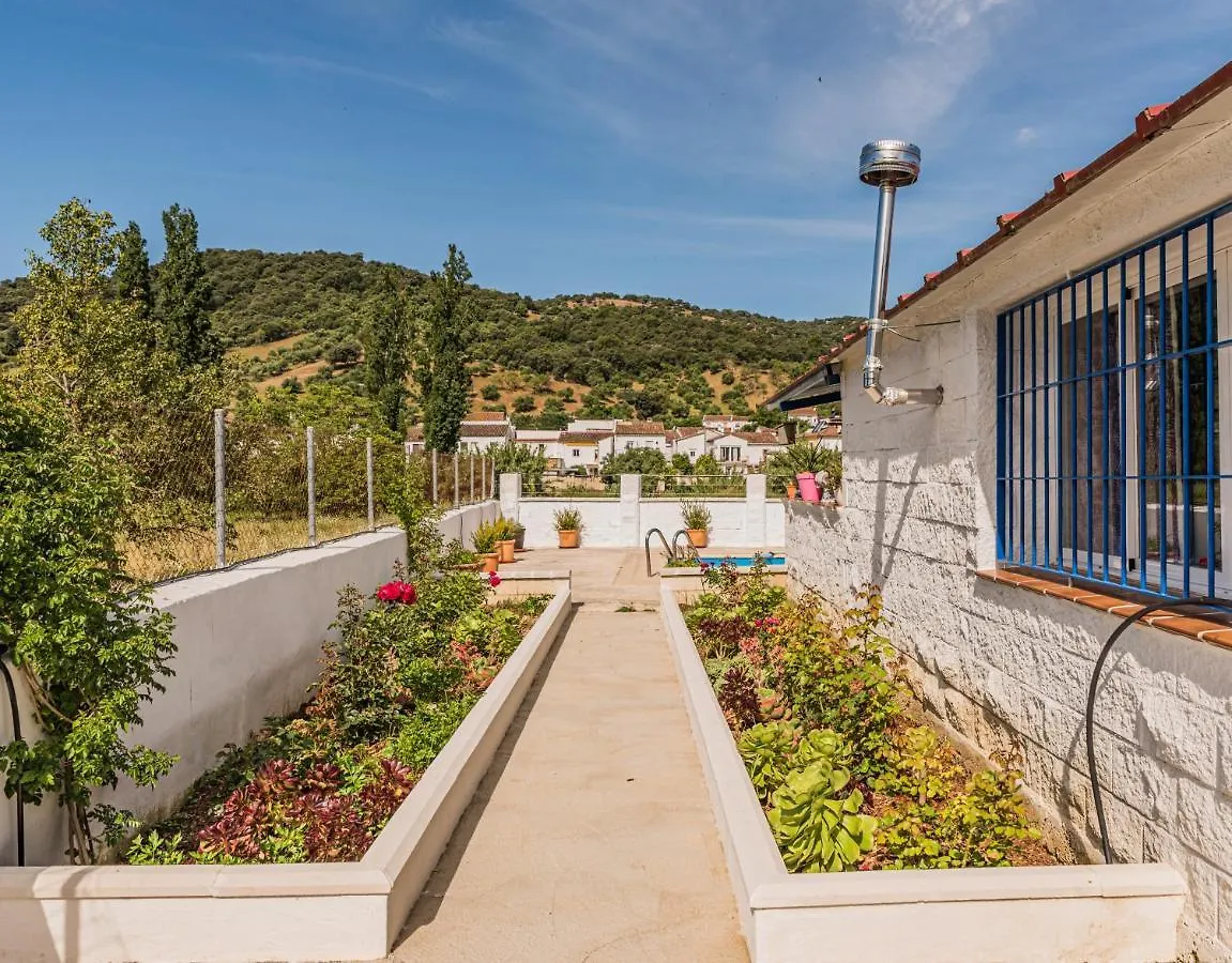 Casa Rural Allán frente Cortes de la Frontera